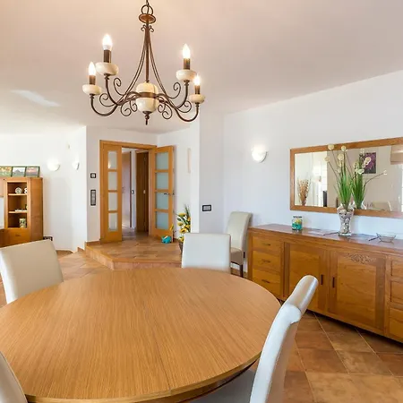 Arena Blanca Villa