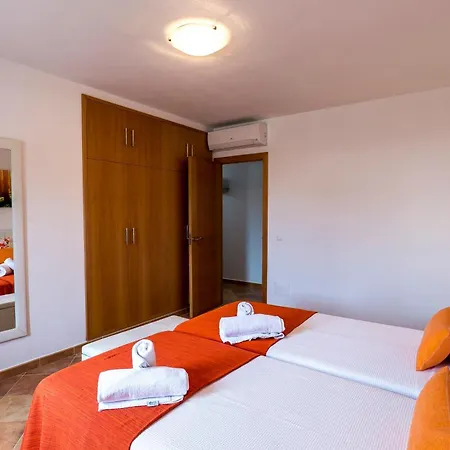 Arena Blanca Villa Sant Lluís